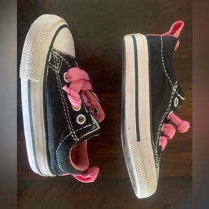 Like new Converse All Stars baby/toddler size 5